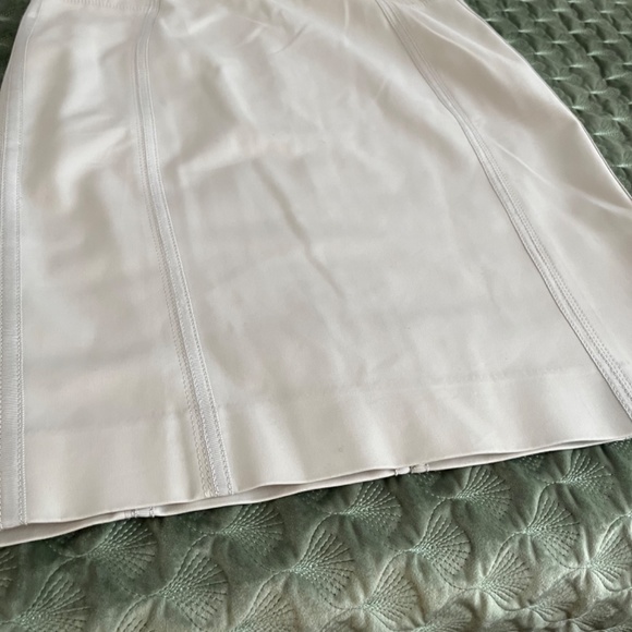 Women’s skirt - Picture 2 of 4